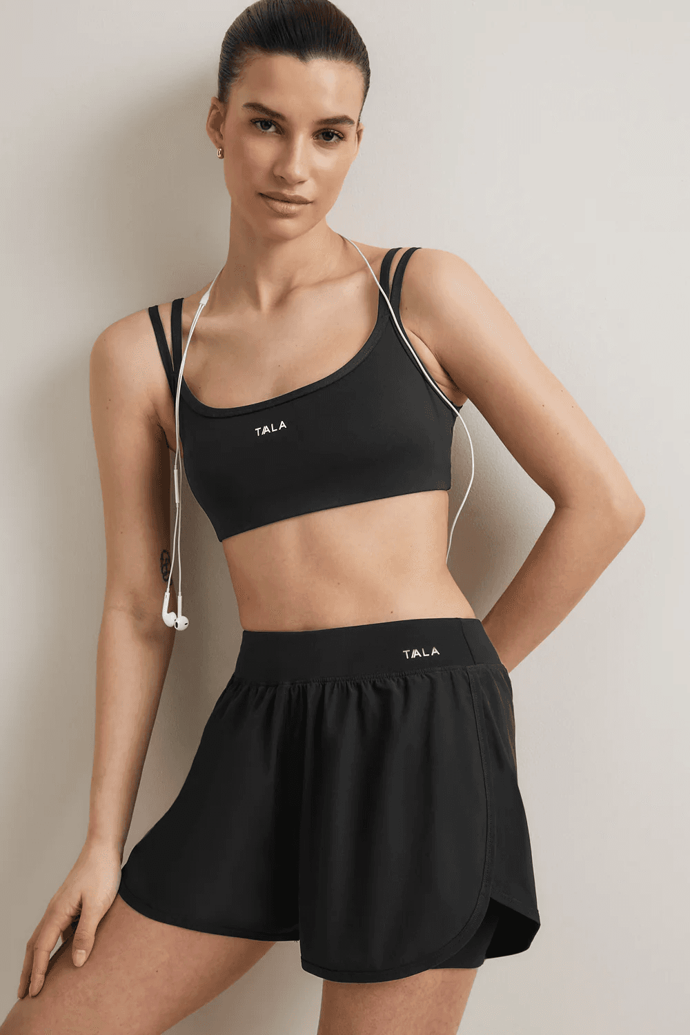 Short 2-en-1 SkinLuxe avec brassière intégrée – Noir Shadow